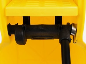 RUBBERMAID CUBO AMARILLO